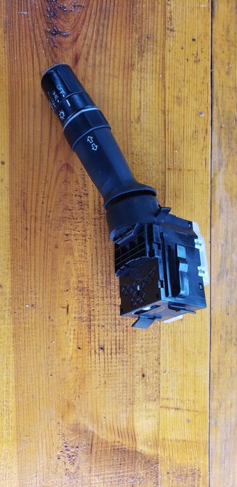 Продам переключатель поворотов