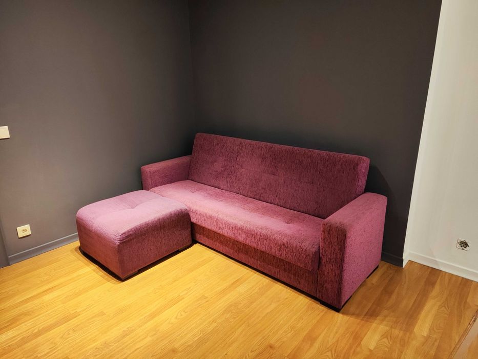 Sofá-cama com puff – rigorosamente novo – 150€