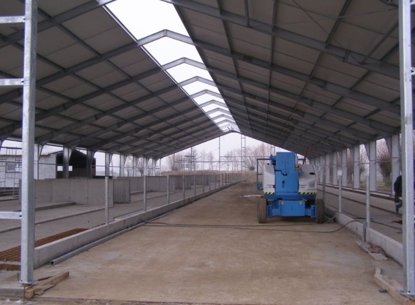 Konstrukcja stalowa obory 20x50x4 kompletna do montażu