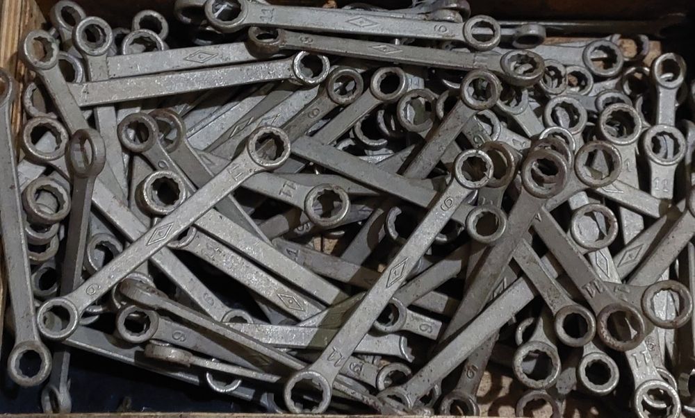 Ключи накидные ,топовые, рожковые все СССР.