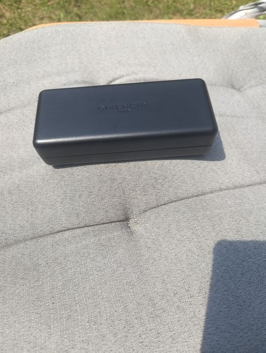 Etui na okulary Givenchy