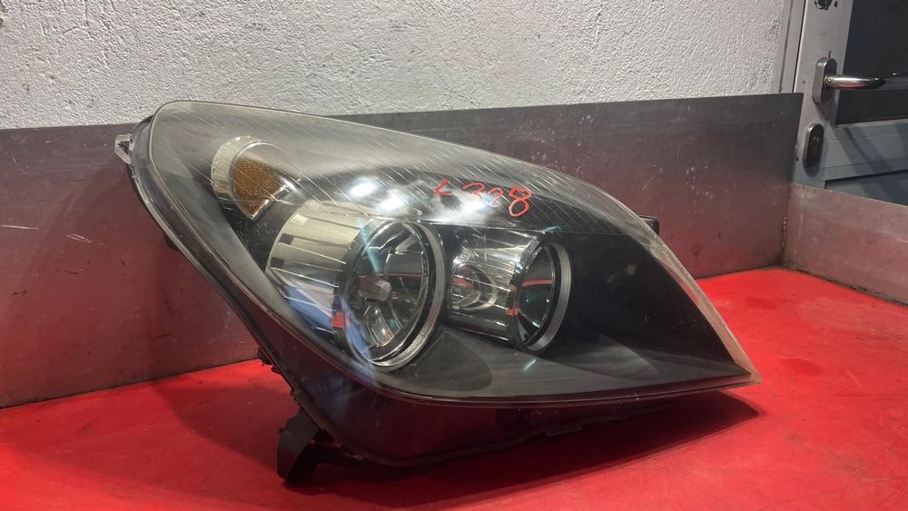 Reflektor LAMPA PRAWA Opel Astra III H