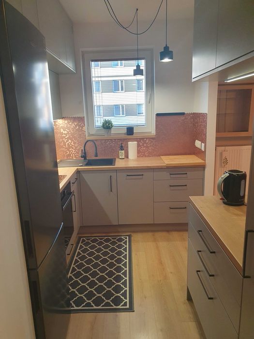 Wynajmę bezpośrednio przytulny cichy dwustronny apartament dwupokojowy