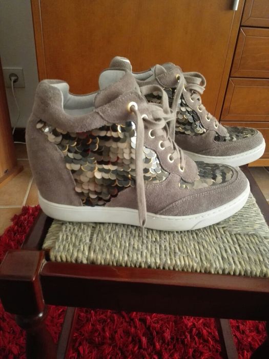 Bota camurça e lantejolas EXÉ