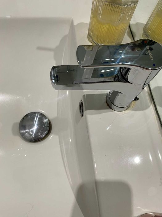 Móvel WC suspenso com lavatório, torneira e válvula. 60x47x69