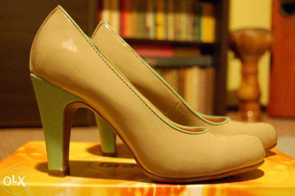 Czółenka lakierowane Graceland 36