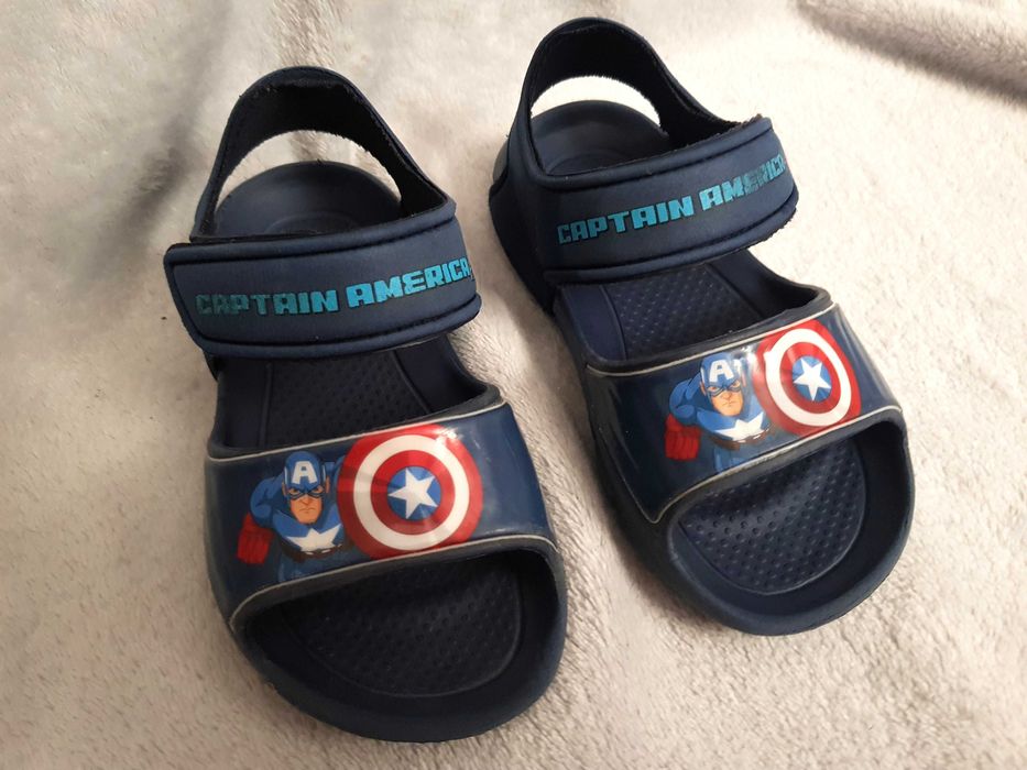 Sandałki 25 kapitan ameryka lekkie chłopięce