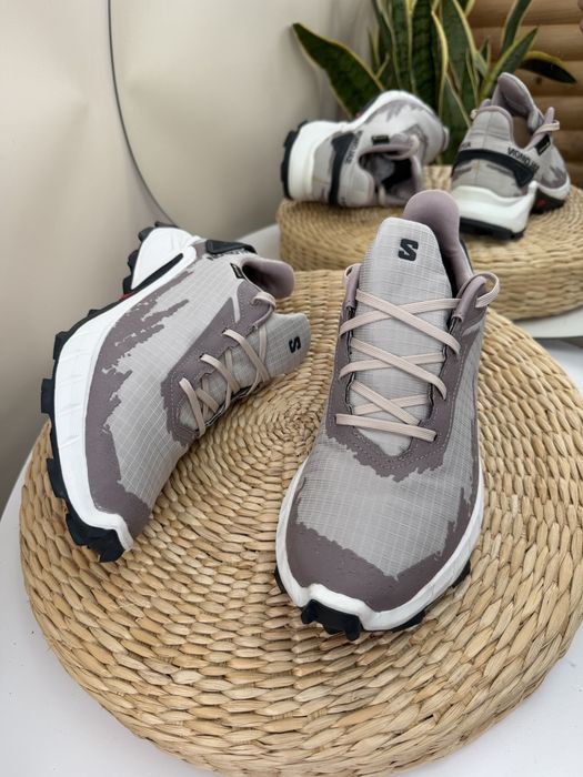 Жіноче взуття для активного відпочинку Salomon Alphacross 4 Gtx