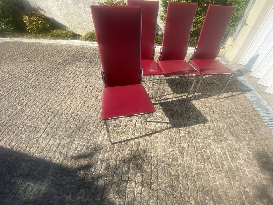 40 Chairs (Not Selling Individually, Want to Dispatch All)64550691978115124