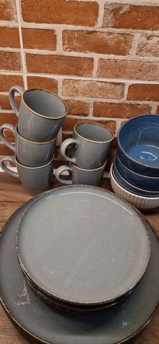 Serwis obiadowy, zestaw talerzy kubków porcelana niebieski Ambition