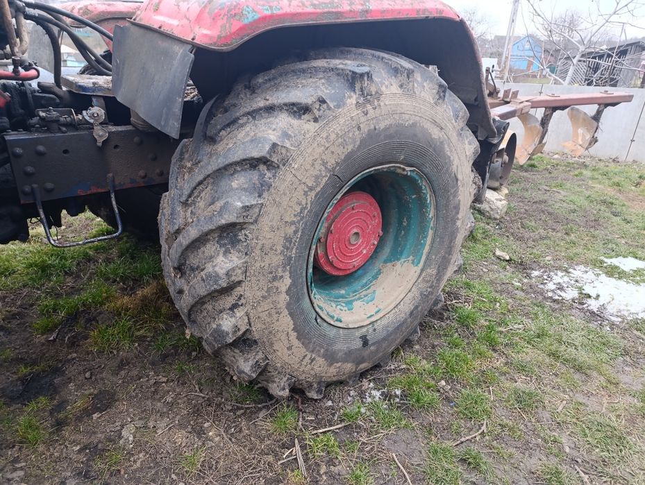 Хтз Т150 з плугом