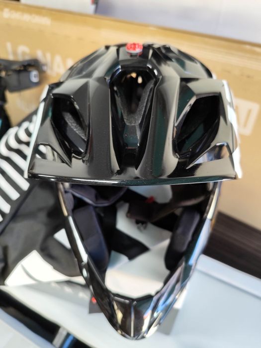 Capacete Met integral NOVO