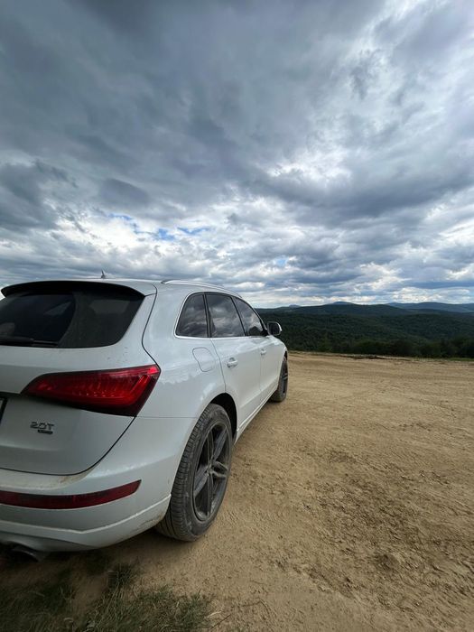 Audi q5 2012 рік (2013 штати)