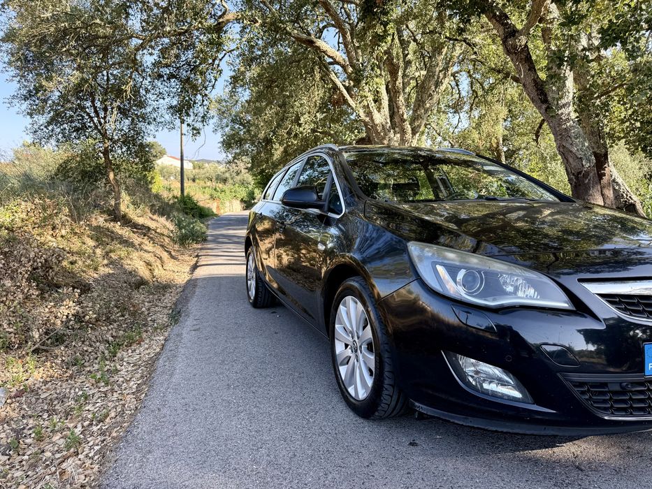 Opel Astra Sports Tourer — fotografia 2