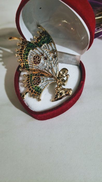 Broszka metalowa motyl