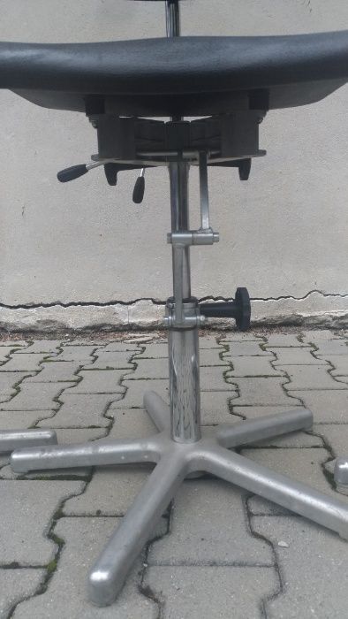 LÖW Fotel elektrostatyczny obrotowy techniczne krzesło ergonomiczne