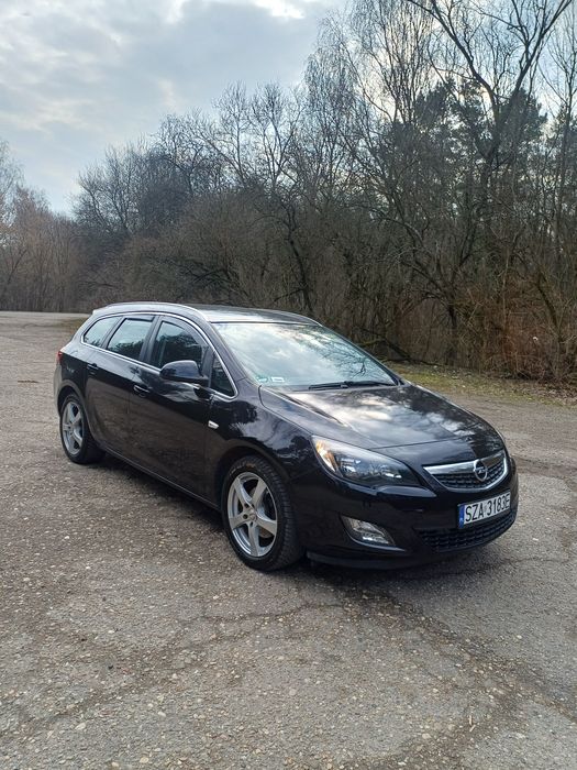 SPRZEDAM Opel Astra J 2011r.