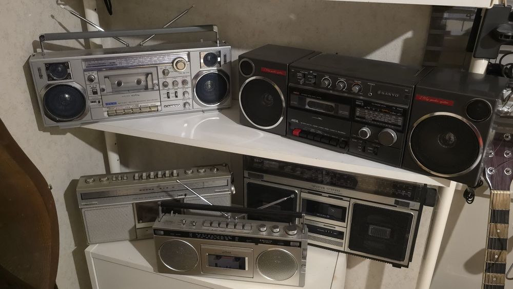 Кассетный магнитофон Sanyo, Philips