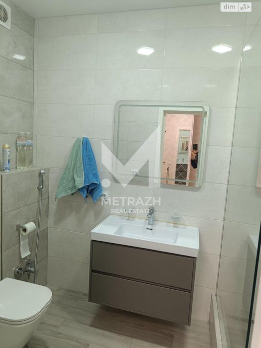 До метро 3 хвилини! 1к квартира 51 м2 у ЖК Лебединий