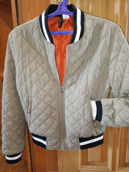 Женские куртки,, в очень хорошем состоянии