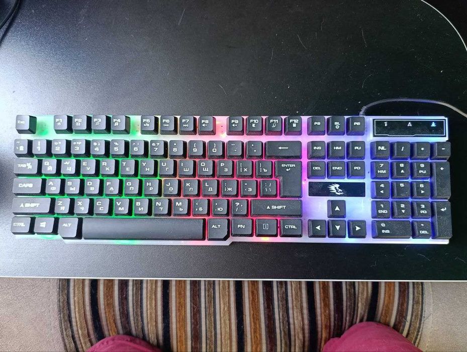 Продам ігрову клавіатуру