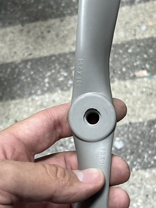 Пропелер 15х10 нейлоновий