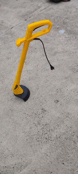 maquina de cortar ervas eletrica estão novas