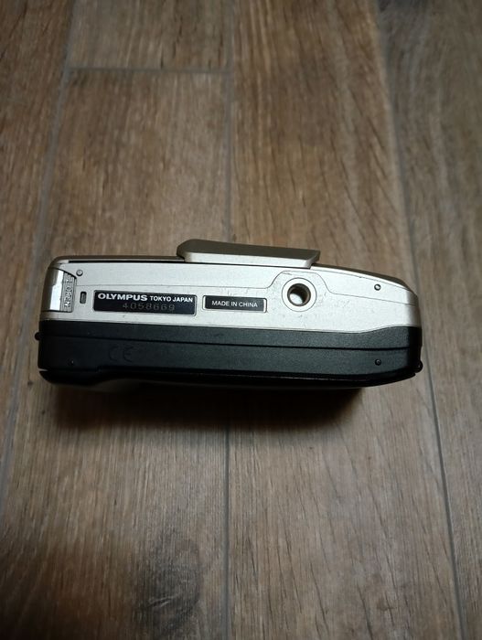 Фотоапарат Olympus Superzzom 80G.