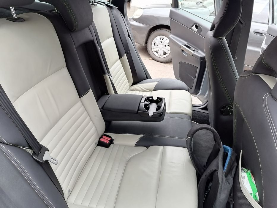 Volvo V50 Вольво В50
