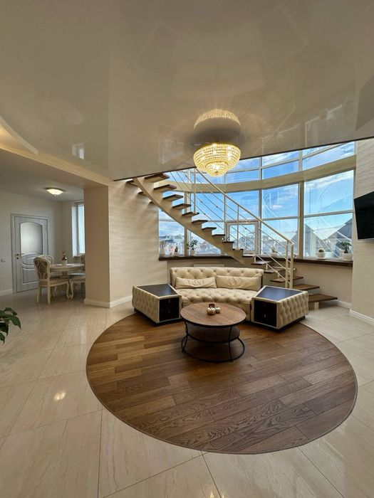 Елітна квартира у центрі міста