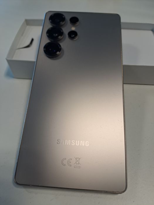 Samsung Galaxy S25 Ultra 256GB – Como Novo