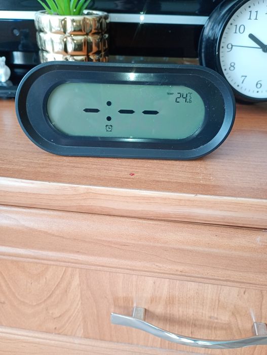 Zegar elektroniczny budzik