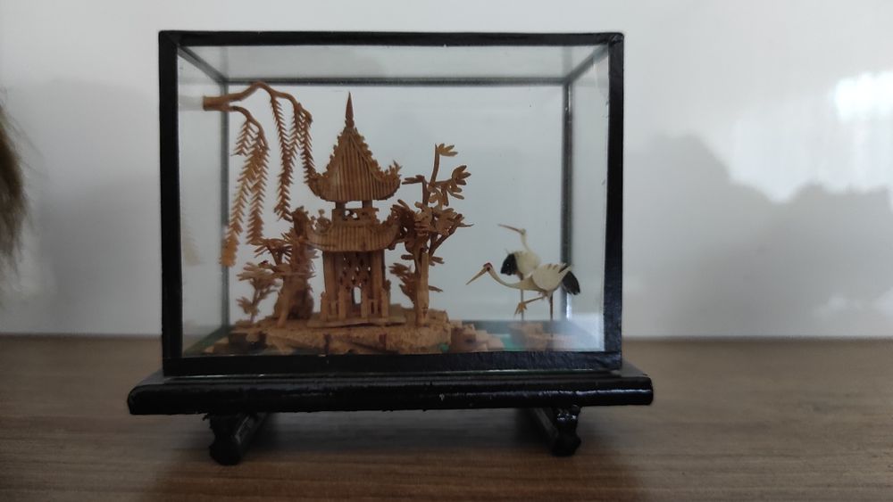 Diorama z drewna korkowego