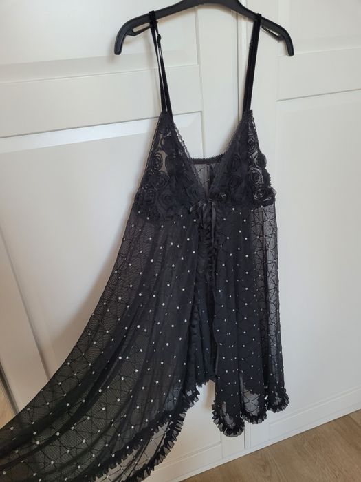 Koszulka nocna i stringi 42/44 czarny komplet różyczki