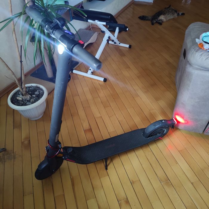 Продам електросамокат Ninebot E25D