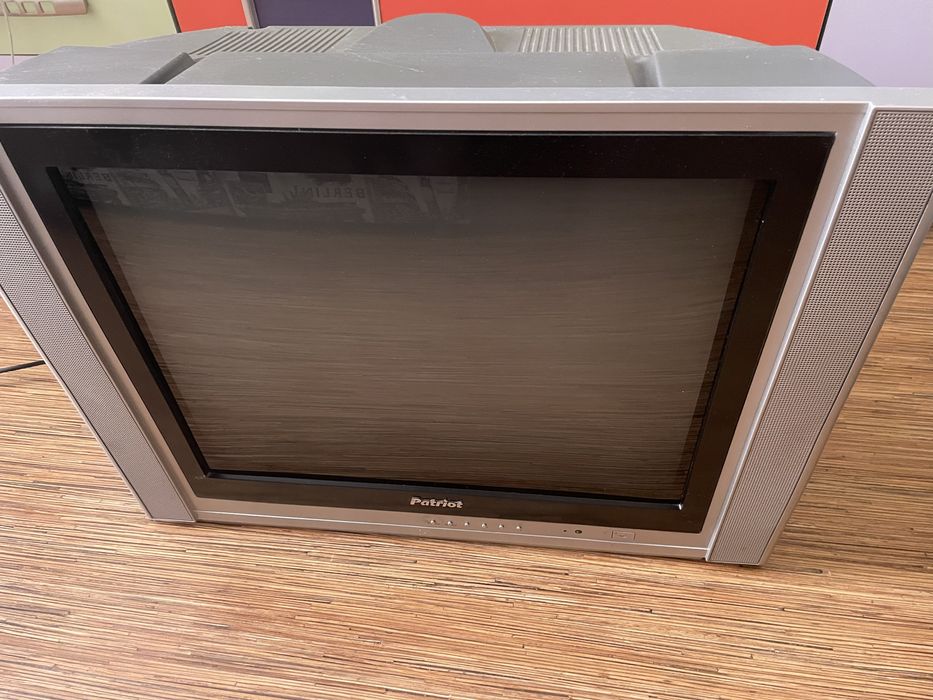 Телевізор Patriot
