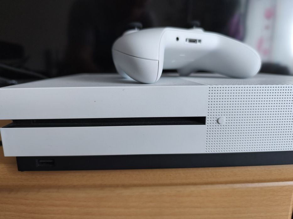 X-box one s plus gry