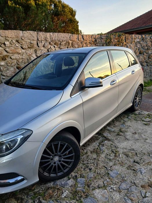 Reservado - Mercedes B250e Elétrico Topo de Gama - MOTOR AVARIADO