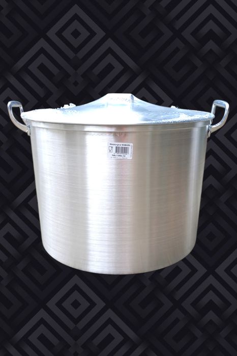 Panela nova grande em alumínio