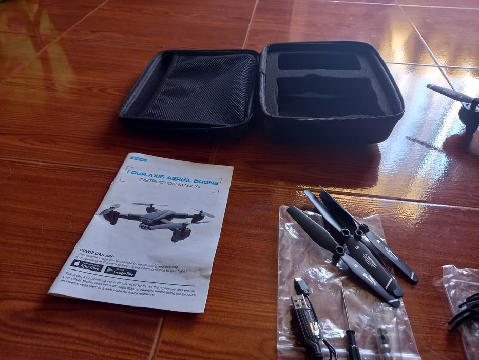 Drone médio com camera64729868760579124