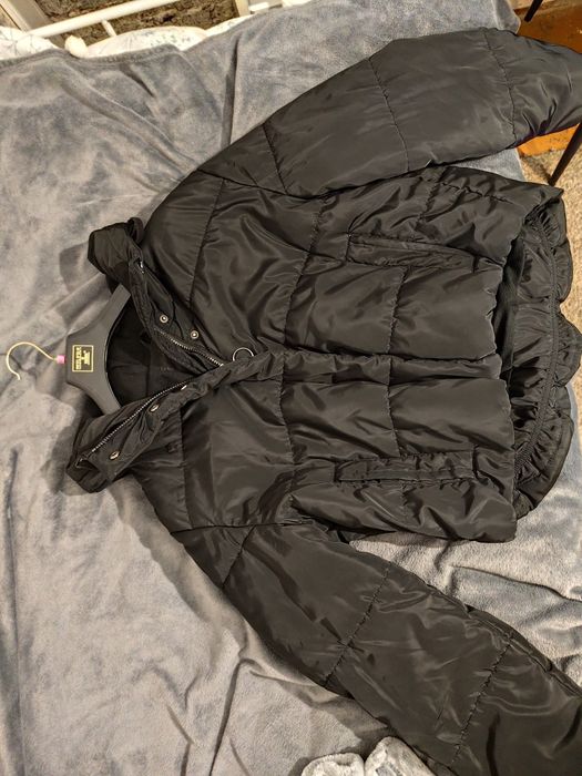 Czarna zimowa kurtka damska w rozmiarze XL