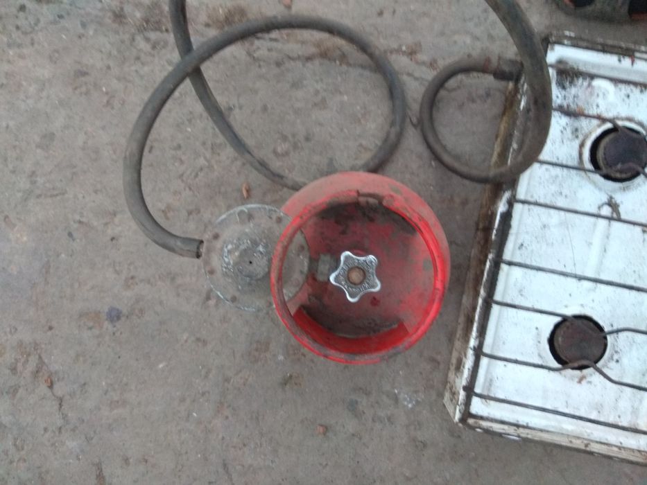 Продам газовую плиту. Всё как на фото.