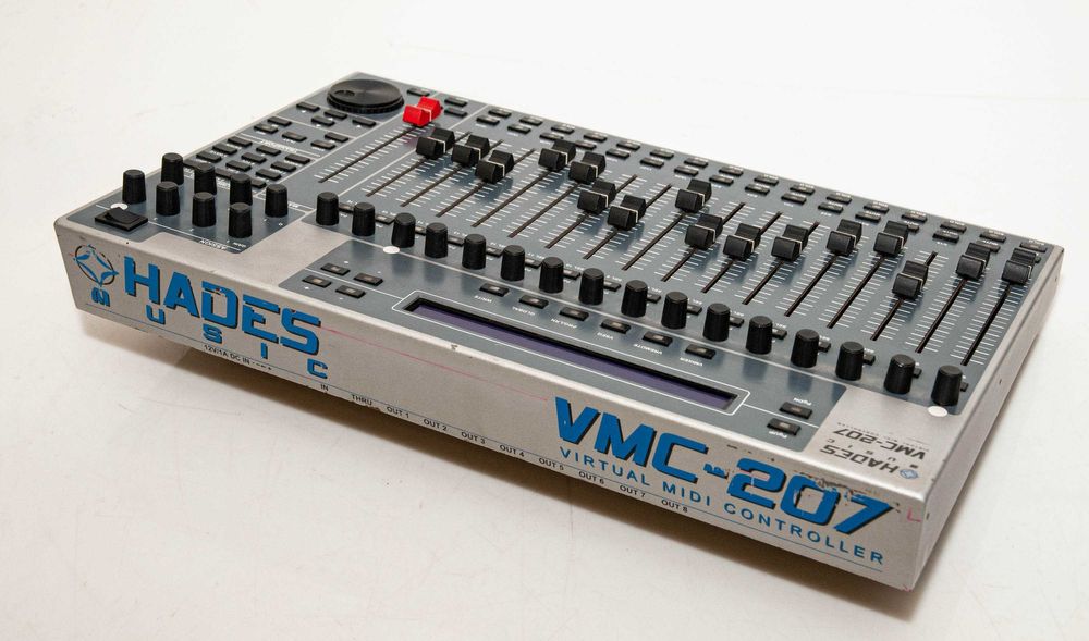 Hades VMC 207 Midi Controller Profissional
