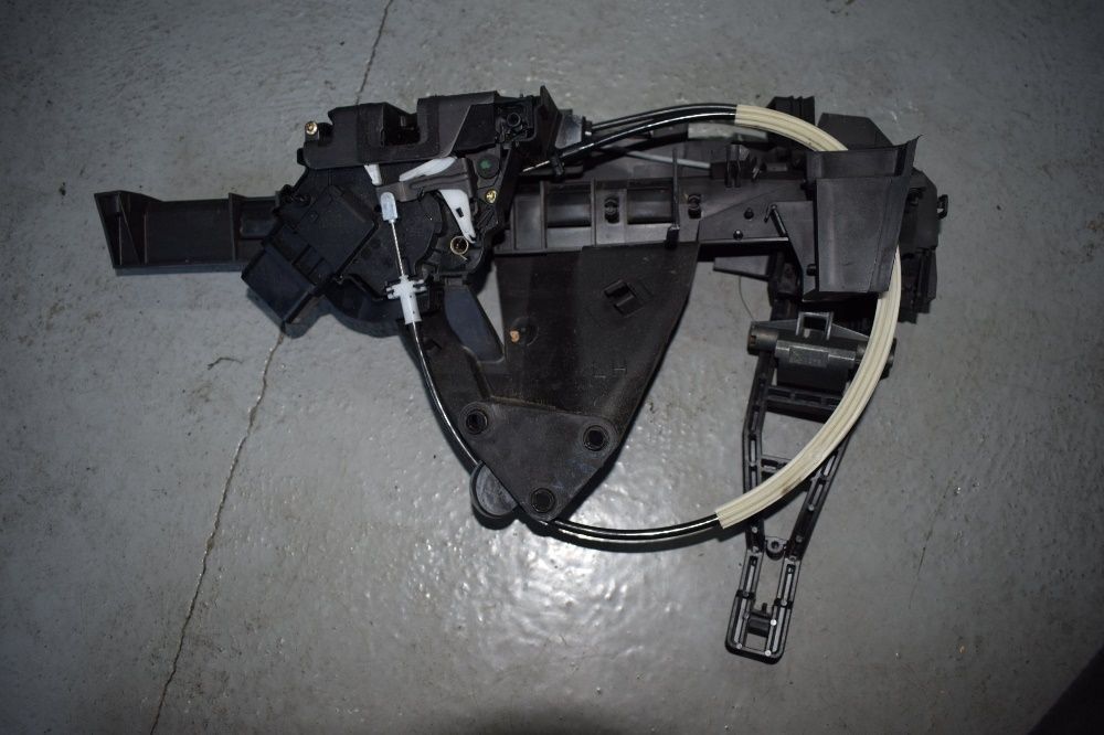 Centralny zamek LH od kierowcy Ford Focus C-max EU