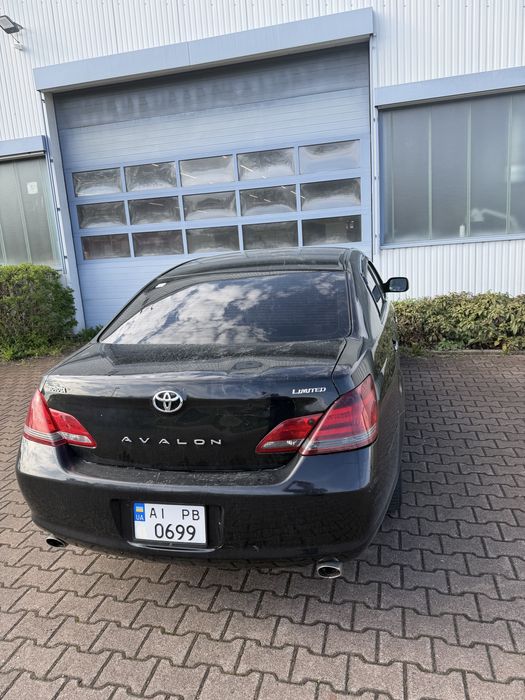 Toyota avalon бензин /газ