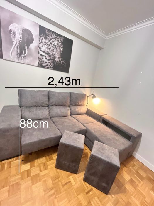 Sofá com Chaise Longue Removível + Arrumação e 2 Puffs