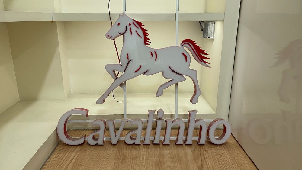 Logotipo Cavalinho