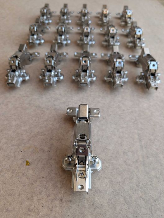 Dobradiças Hettich  - Novas