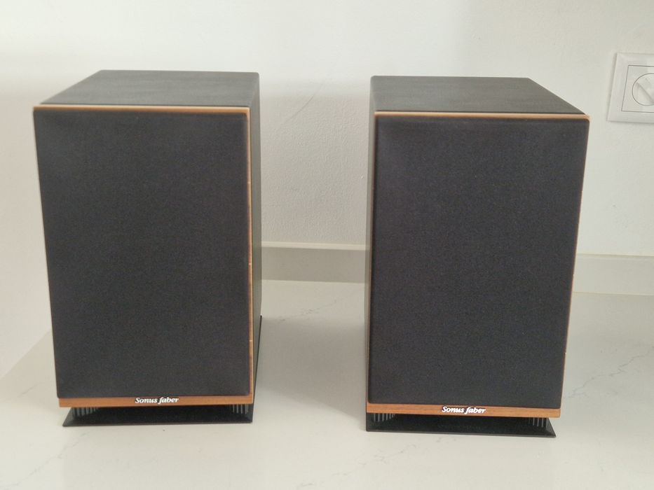 Colunas monitoras Sonus Faber Lumina II