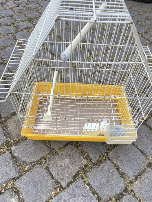 Artigos animais: gaiola, cama gatinho, auxiliar se higiene, wc